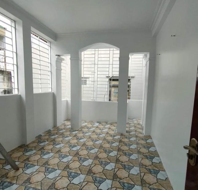 Bán nhà ngõ 143 Quan Hoa, Cầu Giấy, 51m2, 5 tầng, 30m ra ô tô đỗ, giá 7 tỷ