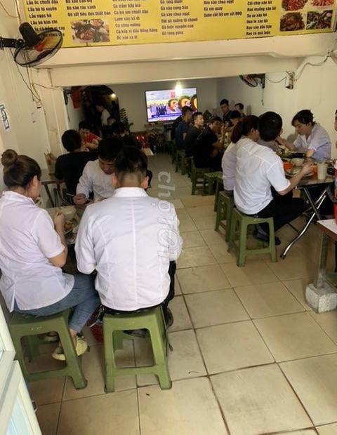 Sang nhượng quán cơm bình dân tại số 637 Phúc Diễn, Quận Nam Từ Liêm, Hà Nội.