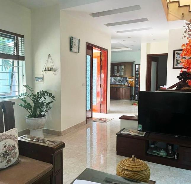 CHỈ 5,8 Tỷ  MUA NGAY  SIÊU PHẨM  NHÀ  2 TẦNG MẶT TIỀN  ĐƯỜNG NGUYỄN DUY TRINH , KHU VIP QUẬN 2