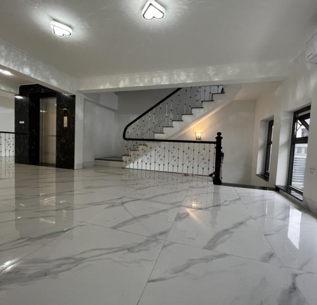 Cho thuê nhà mặt phố KĐT Garden City Thạch Bàn- 120m2 * 4 tầng đối diện trường TTPH Thạch Bàn kinh