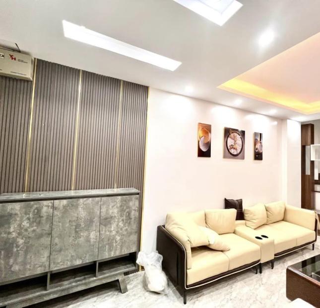 Bán nhà Lạc Trung 45m2,mới,đẹp,ở luôn,giá 4,0 tỷ 0969568293