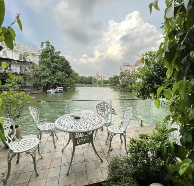 Bán Biệt thự Vin Riverside 290m2 x 3T,mới,đẹp,đẳng cấp,view sông,nở hậu,ở luôn 0969568293