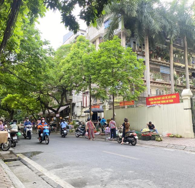 BÁN CĂN HỘ TẬP THỂ 34A TRẦN PHÚ - BA ĐÌNH, NHÀ ĐẸP 110M2 3PN, kHU VIP BA ĐÌNH SDCC.