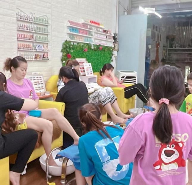 ĐỊNH CƯ NƯỚC NGOÀI CẦN SANG LẠI TIỆM NAIL