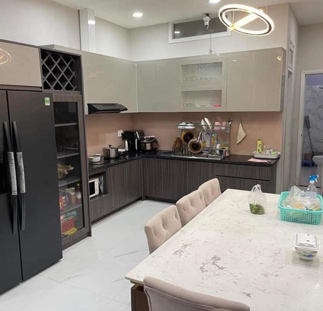 Căn nhà 5 phòng ngủ, Trần Văn Quang gần Lạc Long Quân, Tân Bình, Giá 5 tỷ