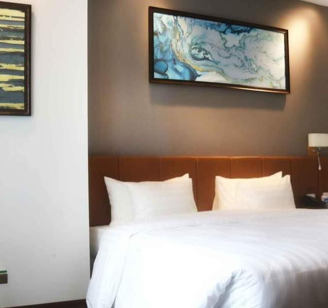 VIP lắm luôn! khách sạn cao cấp trung kính ,lô góc 171m 8t chỉ 83tỷ.