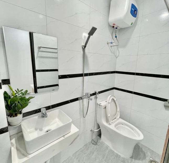 APARTMENT  BA ĐÌNH  -8 TẦNG  - 27 PHÒNG   - THUÊ  105TR/THÁNG