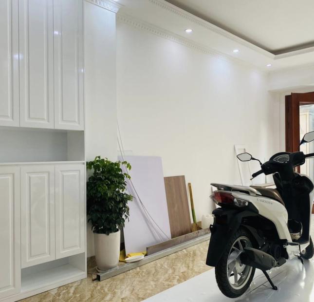 Chính chủ cần bán gấp  nhà Mai Phúc , Long Biên ,7 tầng ,thang máy  giá chỉ nhỉnh 5 tỷ