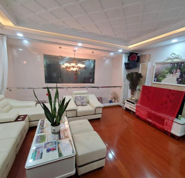 Nhà ĐẸP, khu VIP, sát HXH thông Phan Đăng Lưu, PN, 5 tầng, 3PN, tặng hết NT,49m2, nhỉnh 8 tỷ