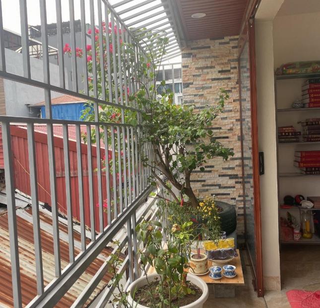 Bán nhà 2 tầng ngõ 445 Lạc Long Quân, (ngõ 158 Võ Chí Công), Tây Hồ, Hà Nội