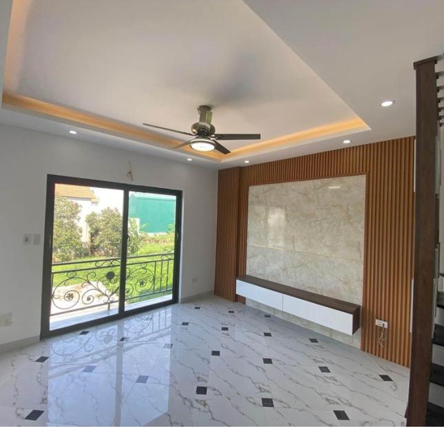 Chỉ 3.05 tỷ có nhà 5T*35m2-oto vào nhà-giáp KĐT Đô NGhĩa-cv âm nhạc-Tố Hữu-Yên Nghĩa-gần UBND, trường học. LH 0814977869