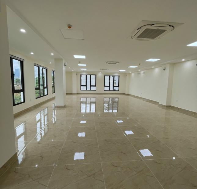 Cho thuê nhà mặt phố Trung Kính, 220m2x 8T làm thời trang, nội thất, thẩm mỹ