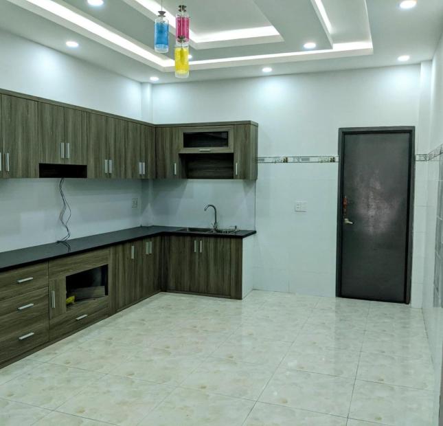 Cần bán nhà sát chợ Phạm Văn Bạch, phường 15, Tân Bình, DT 82m2, 6tỷ9