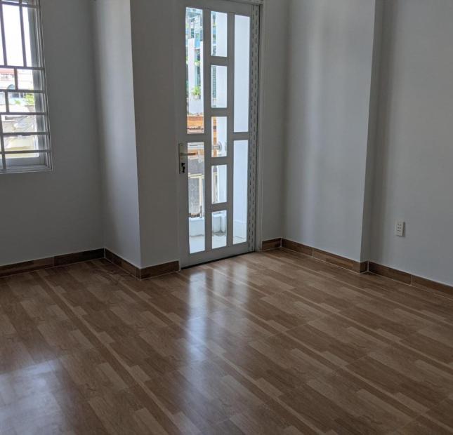 Cần bán nhà sát chợ Phạm Văn Bạch, phường 15, Tân Bình, DT 82m2, 6tỷ9