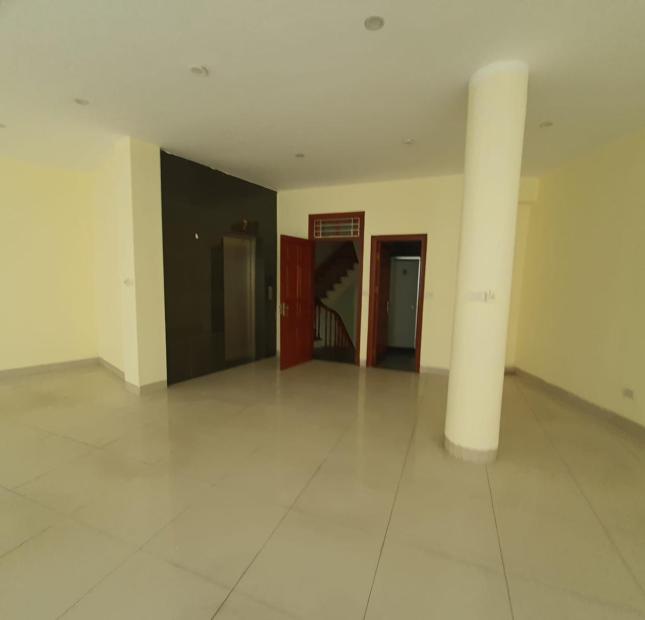 CHO THUÊ - NHÀ PHỐ TRUNG KÍNH - 90M2 X 3 SÀN - THÔNG SÀN - THANG MÁY - Ô TÔ 2 CHIẾC CHẠY SONG