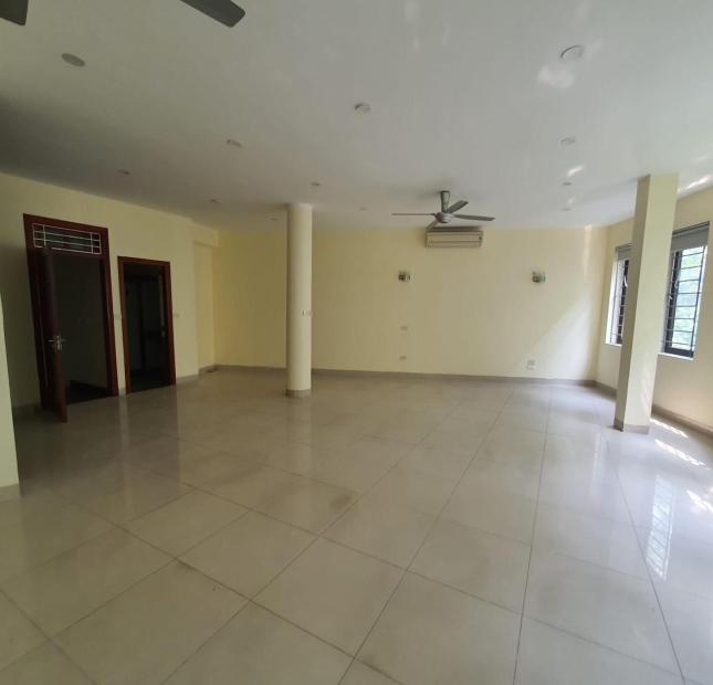 CHO THUÊ - NHÀ PHỐ TRUNG KÍNH - 90M2 X 3 SÀN - THÔNG SÀN - THANG MÁY - Ô TÔ 2 CHIẾC CHẠY SONG