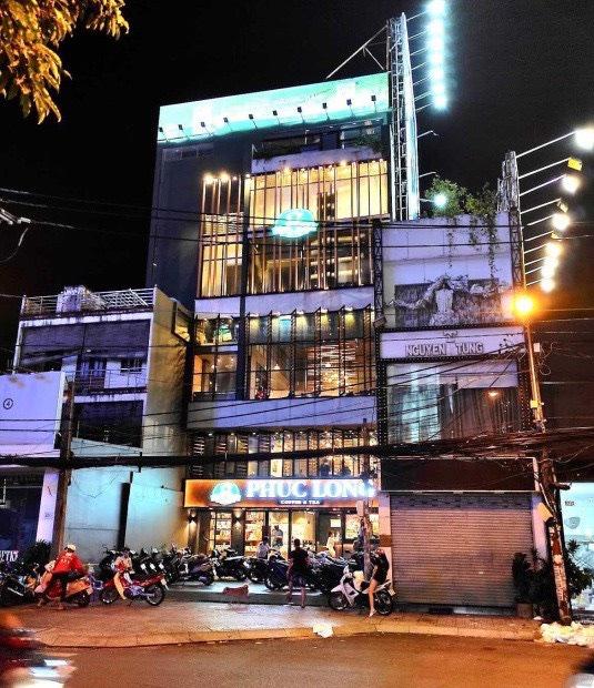 Bán gấp tòa nhà  MT thương hiệu phố ẩm thực đường Phan Xích Long, Q. Phú Nhuận  HĐT 250tr. Chỉ 60 tỷ