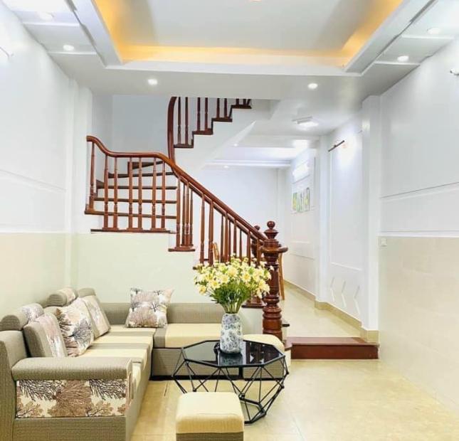 💥MANG TIỀN CỌC LUÔN💥Nhà đẹp 40m2 Cầu Giấy 5 tầng, Ô tô 50m, mới koóng, 4.98 tỷ