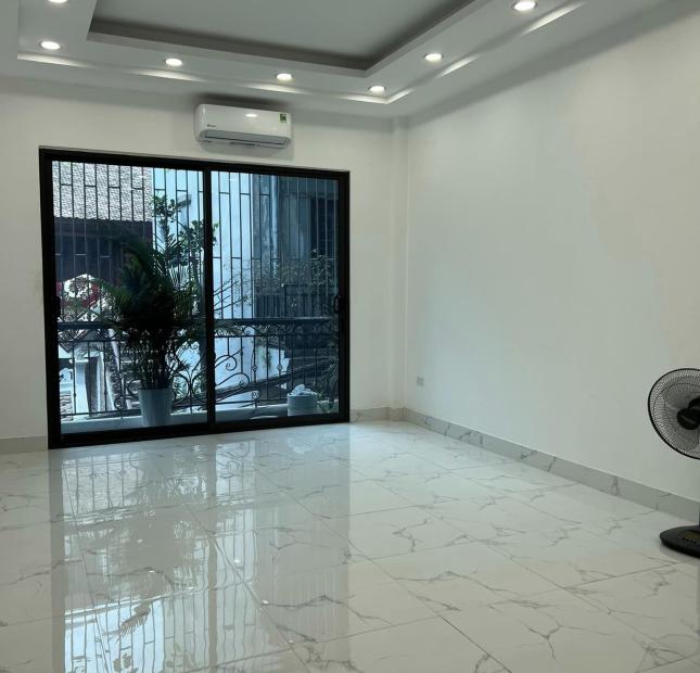 Bán nhà ngõ 120 Vĩnh Tuy, HBT - NGõ thông các ngả - Kinh doanh đỉnh- 53m2 x5T MT4m chỉ 7 tỷ
