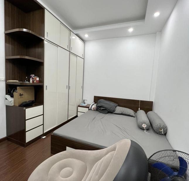 Bán nhà ngõ 120 Vĩnh Tuy, HBT - NGõ thông các ngả - Kinh doanh đỉnh- 53m2 x5T MT4m chỉ 7 tỷ