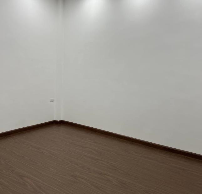 Bán nhà ngõ 120 Vĩnh Tuy, HBT - NGõ thông các ngả - Kinh doanh đỉnh- 53m2 x5T MT4m chỉ 7 tỷ