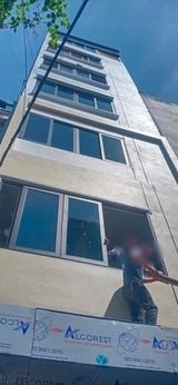 Bán nhà Ngô Xuân Quảng 7 tầng có thang máy, ô tô vào nhà ,giá hạt rẻ 3.45 tỷ 