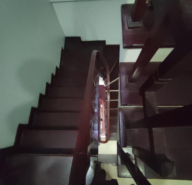 Bán nhà 5T Kim Mã 45m2, MT 4.5m, gần phố, ngõ thông các ngả, KD dòng tiền 6.95 tỷ