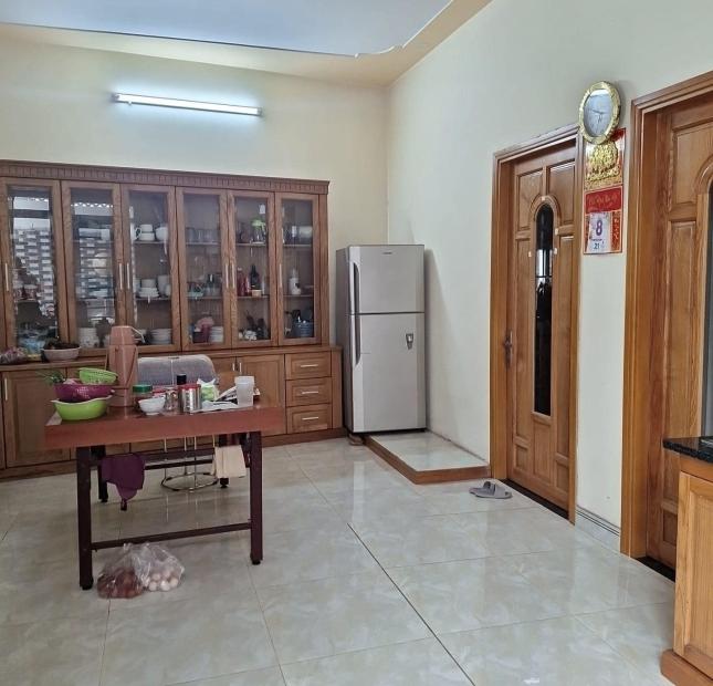 BÁN ĐẤT TẶNG NHÀ SÁT VINHOMES HẺM XE TẢI - SHR 165m2 CHỈ 6.5 TỶ