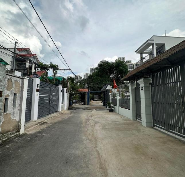 BÁN ĐẤT TẶNG NHÀ SÁT VINHOMES HẺM XE TẢI - SHR 165m2 CHỈ 6.5 TỶ