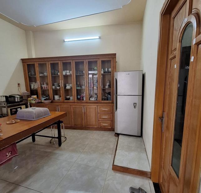 BÁN ĐẤT TẶNG NHÀ SÁT VINHOMES HẺM XE TẢI - SHR 165m2 CHỈ 6.5 TỶ