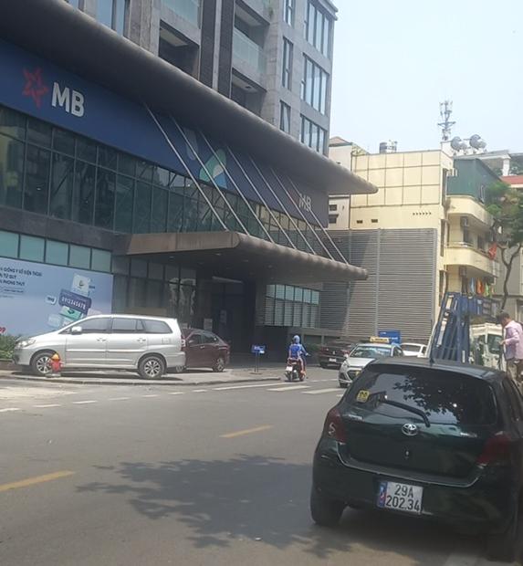 CC bán toà nhà MP Trần Thái Tông kinh doanh đỉnh cao 9 tầng thang máy Diên tích 95 m2 Lh 0915229868