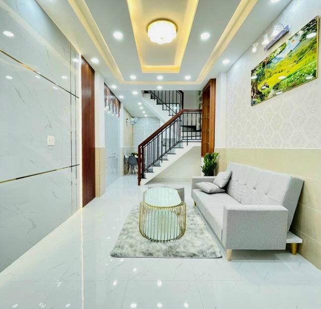 Nhà vip Sư Vạn Hạnh 3 lầu 83m2 xây dựng ; Giá 21.5 tỷ