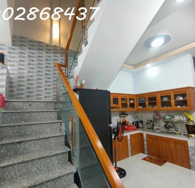 Nhà Phạm Văn Đồng, Thủ Đưc, DT 80m2, 4PN Sổ Hồng Chính Chủ, Công Chưng Nhanh Trong Ngày