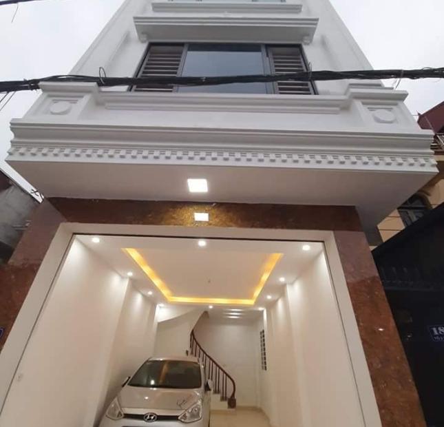 Bán nhà Nguyễn Thái Học, kinh doanh,ô tô vào nhà, 50m,5 tầng. giá 5 tỷ 9.