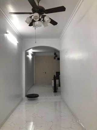 Cho thuê nhà Thanh Nhàn, Hai Bà Trưng DT 45m x3Tầng, ô tô đỗ cửa làm VP 10tr/tháng