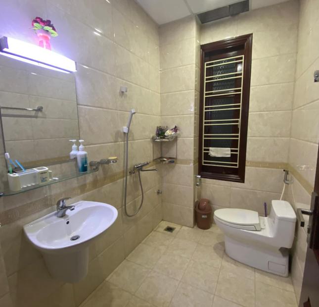 BÁN BIỆT THỰ 3 TẦNG KĐT CỘT 5,8 MỞ RỘNG,P.HỒNG HÀ,HẠ LONG. DT:312M2,MT:12M. !!