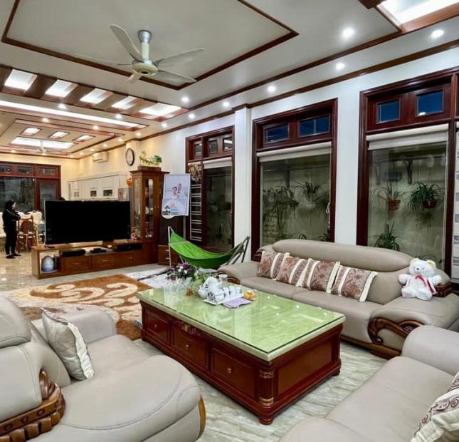 BÁN BIỆT THỰ 3 TẦNG KĐT CỘT 5,8 MỞ RỘNG,P.HỒNG HÀ,HẠ LONG. DT:312M2,MT:12M. !!