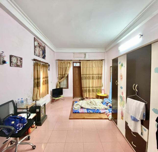 BÁN GẤP KIM NGƯU, Ô TÔ ĐỖ GẦN, TẶNG NỘI THẤT, NHÀ ĐẸP Ở LUÔN 48m x 4T, NHỈNH 4 TỶ 0901753139