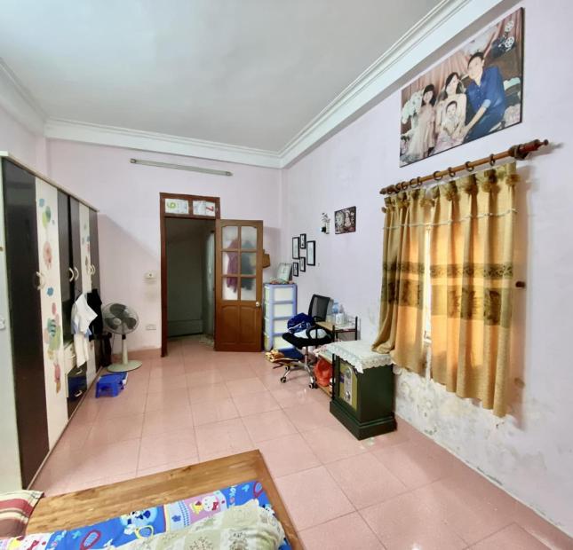 BÁN GẤP KIM NGƯU, Ô TÔ ĐỖ GẦN, TẶNG NỘI THẤT, NHÀ ĐẸP Ở LUÔN 48m x 4T, NHỈNH 4 TỶ 0901753139