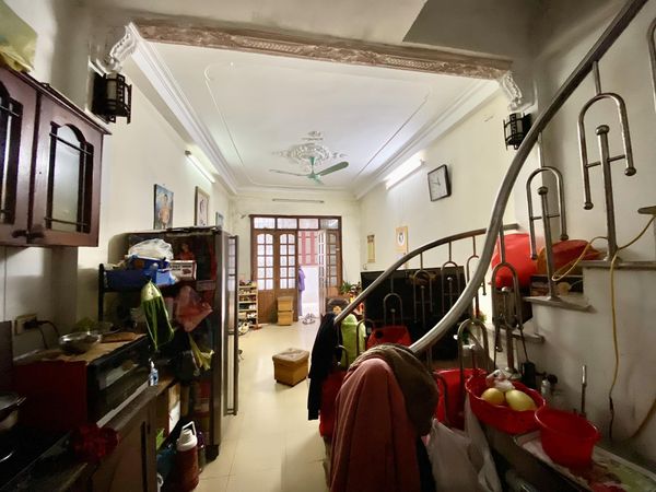 BÁN GẤP KIM NGƯU, Ô TÔ ĐỖ GẦN, TẶNG NỘI THẤT, NHÀ ĐẸP Ở LUÔN 48m x 4T, NHỈNH 4 TỶ 0901753139