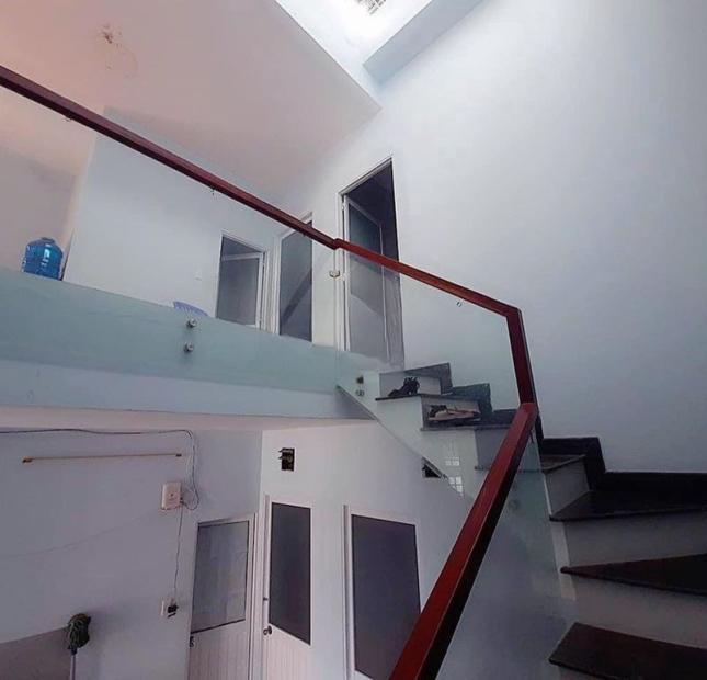 Bán nhà Sát Gò Vấp-1 Căn Ra Mặt Tiền-77m2-7pn-Thu Nhập 16tr/Th-Chỉ4tỷ1
