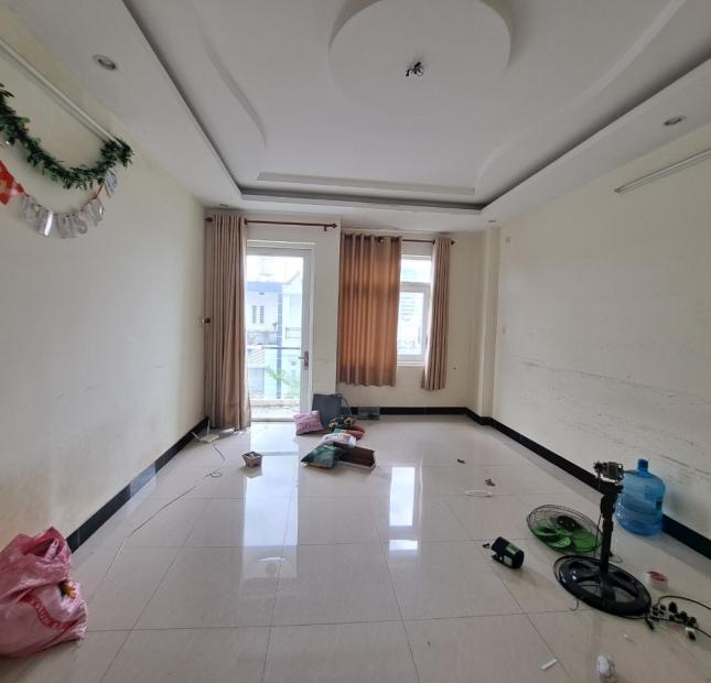 BÁN NHÀ SIÊU PHẨM TÂN PHÚ HXH 1 SẸC 5 TẦNG BTCT NGANG 4,3 NỞ HẬU 4,9 50M2  CHỈ NHỈNH 5 TỶ 