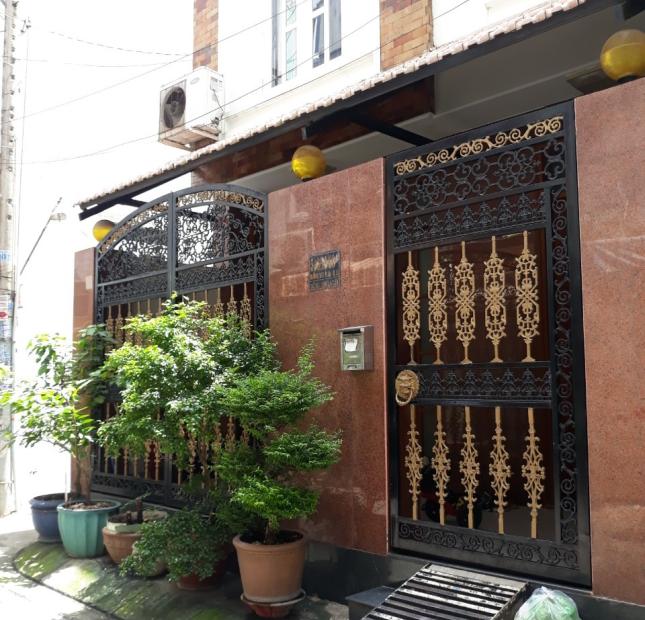 Giảm giá sốc 29 tỷ còn 26 tỷ. Bán gấp nhà MT Trần Hưng Đạo Q5. Giáp Q1. (4,3 x 16,5m) 2 lầu