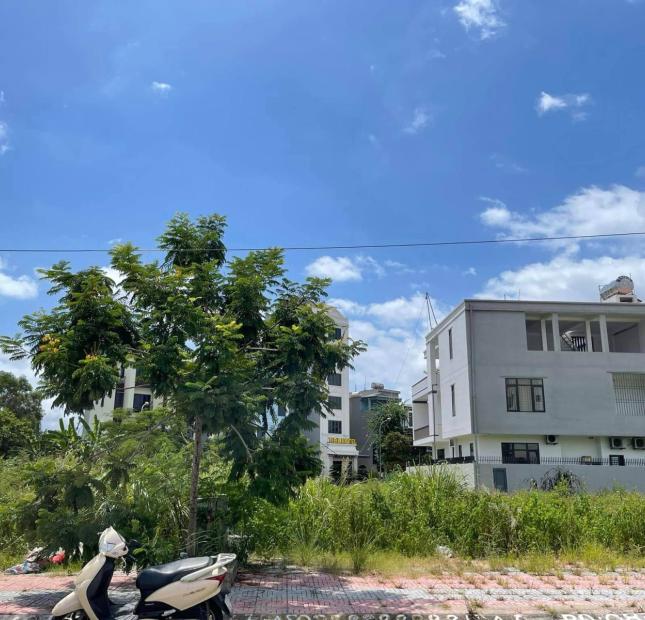 BÁN ĐẤT BIỆT THỰ ĐẦU GỀNH HÀ KHÁNH A. DT: 240M2,MT:12M.H: TB !!!