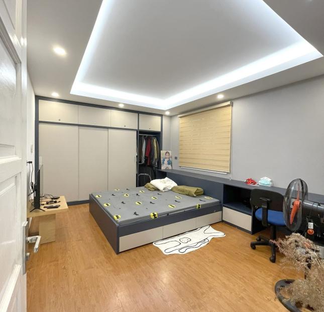 BÁN NHANH CĂN CHUNG CƯ NGUYỄN NGỌC VŨ-VỊ TRÍ SIÊU ĐẸP -TRUNG TÂM-123M2- CHỈ 4,45 TỶ