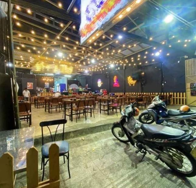 Quán Nhậu cần sang nhượng đường Kênh Tân Hóa quận Tân Phú- Diện tích rộng 187m² 11x17m- Giá thuê