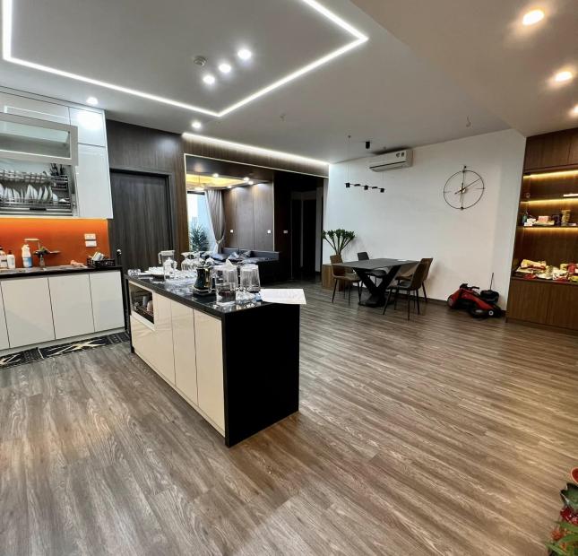 MÊ LY ! Bán chung cư Sakura Tower 47 Vũ Trọng Phụng  130m 3PN Tặng đồ ca sĩ 4.x ty Căn GÓC 