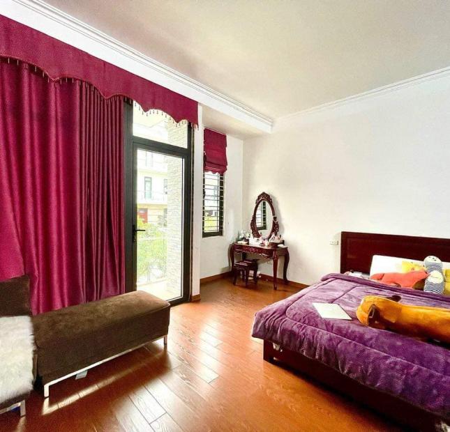 BÁN NHÀ 4 TẦNG KĐT CỘT 5,8 MỞ RỘNG.P.HỒNG HÀ GẦN BÃI TẮM CỘT 8