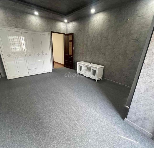 Chính chủ cho thuê nhà 305m2 đường 285 CMT8 - khu Hà Đô Centrosa