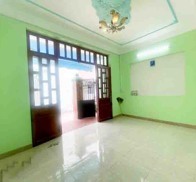 Bán Nhà Linh Xuân Thủ Đức, 65m2, 2T, SHR, Không Quy Hoạch Chỉ 2.xx Tỷ